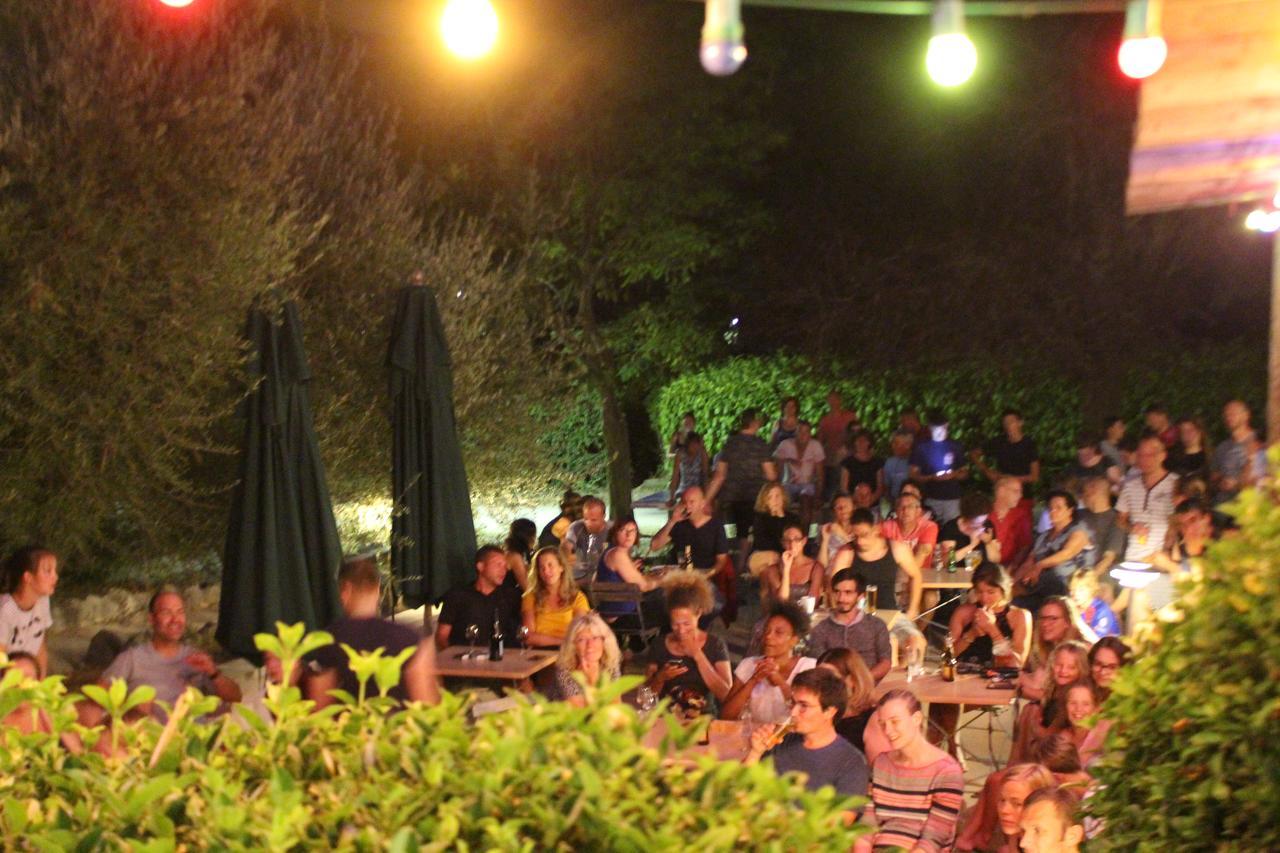 Camping Forcalquier Les Routes De Provence Hotel Kültér fotó