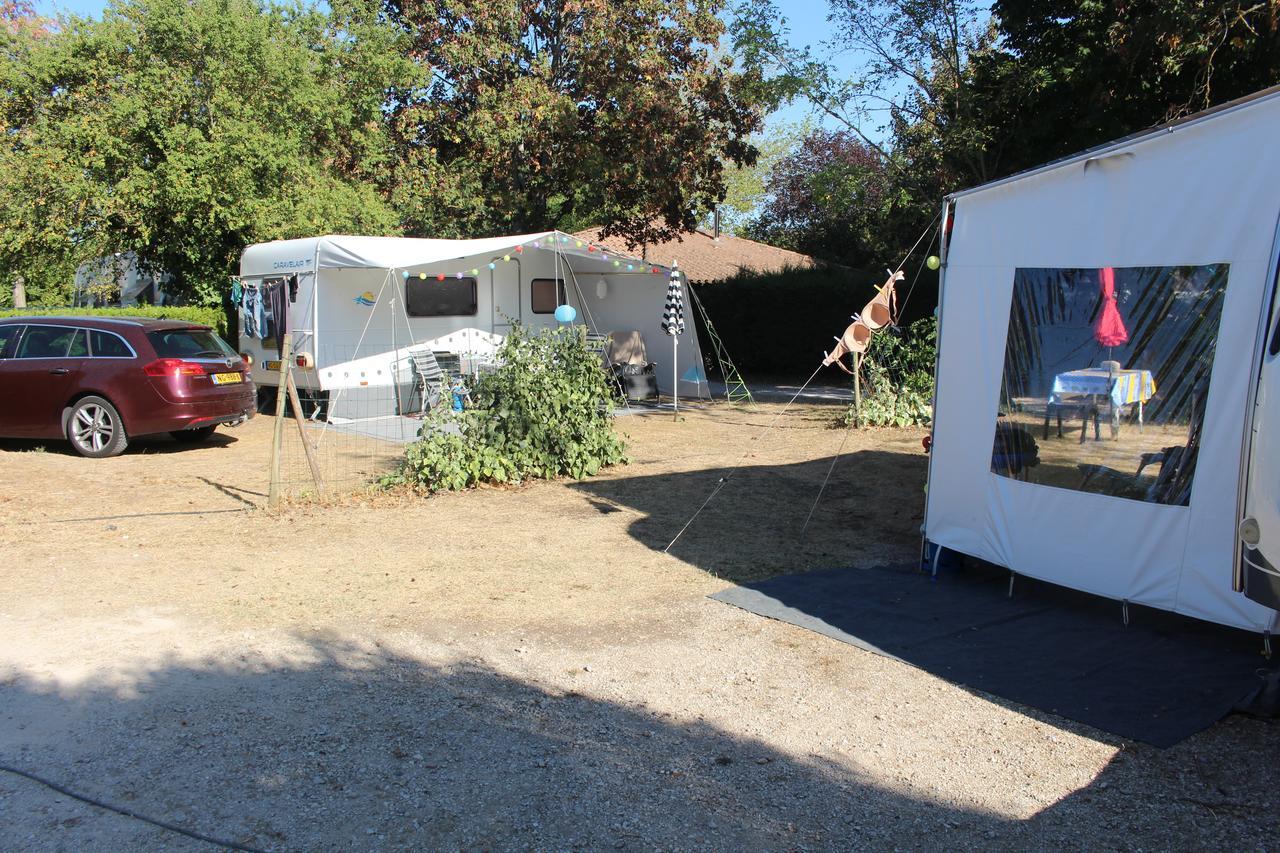 Camping Forcalquier Les Routes De Provence Hotel Kültér fotó