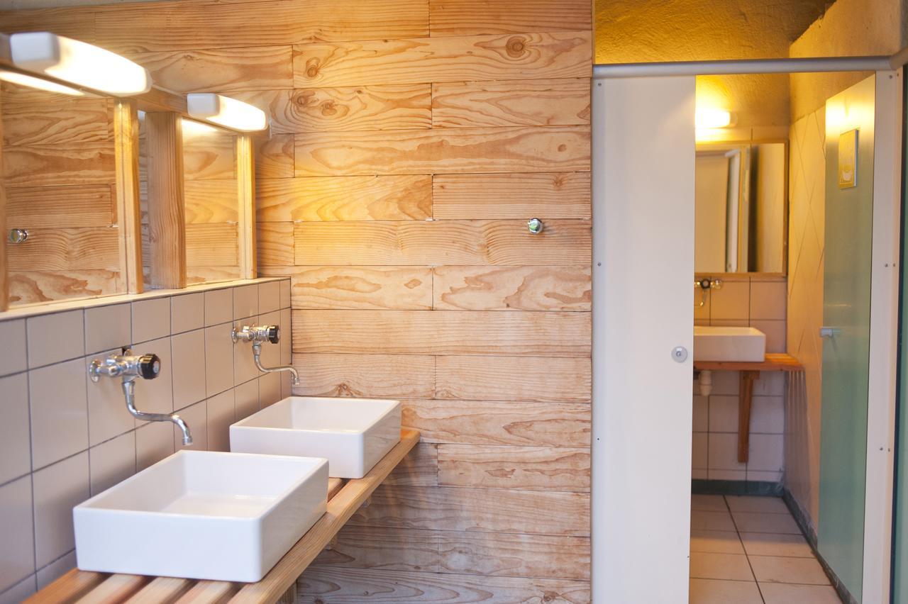 Camping Forcalquier Les Routes De Provence Hotel Kültér fotó