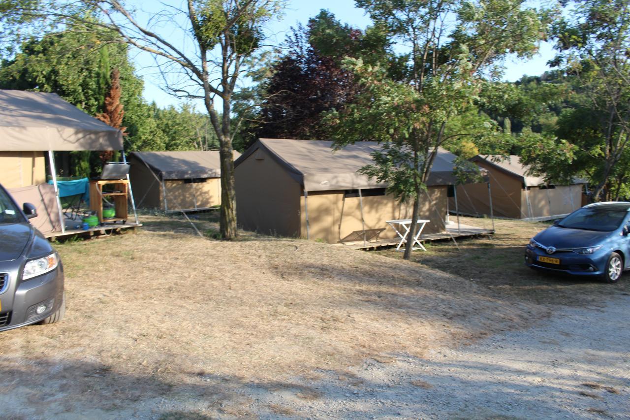 Camping Forcalquier Les Routes De Provence Hotel Kültér fotó